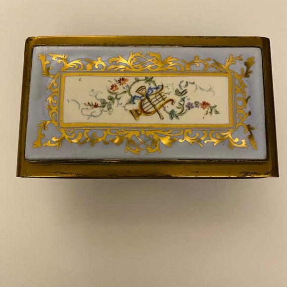 1930’s Vintage Amogee Hand Painted French Porcelain Desk Set by Carlin Comforts - Picture 6 of 16